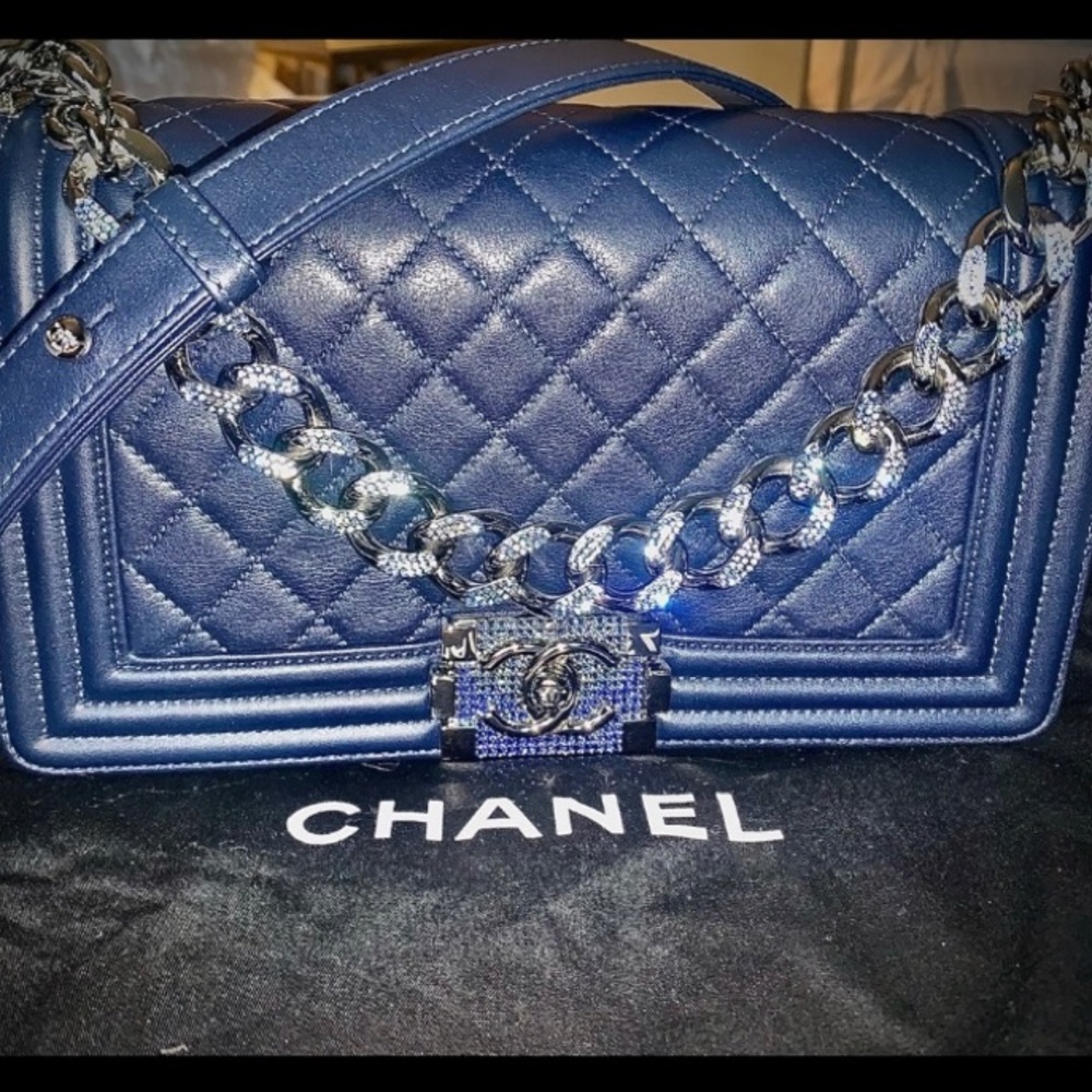 Blue Jewel old medium calfskin Chanel purse